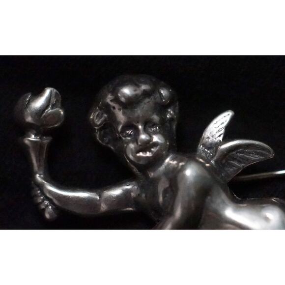 T Foree Hunsicker Sterling Angel with Torch Cherub Brooch - Picture 3 of 5